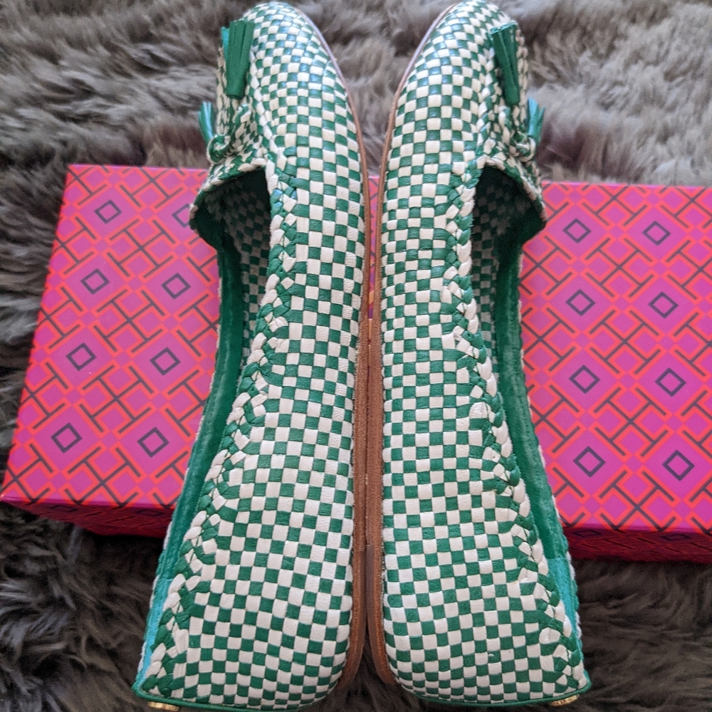 Tory Burch Russell Loafer Flats. - Picture 10 of 12